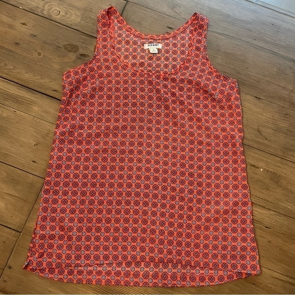 𝅺old Navy Sleeveless top - Picture 1 of 8